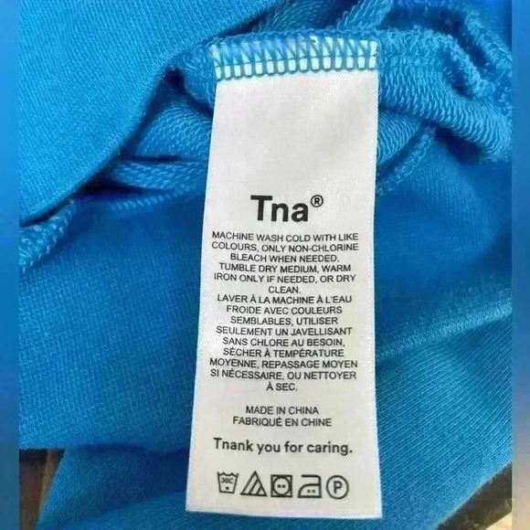 TNA Aritzia 
Airy Fleece Perfect 1/4 Zip Sweatshirt,  size M| royal blue - Picture 6 of 7